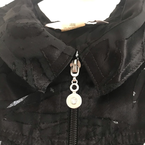 Floral Blouse - Picture 7 of 8